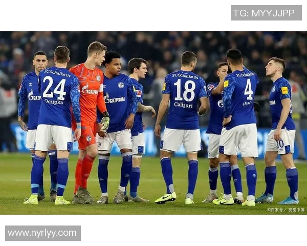 沙尔克04客场保持不败，继续领跑德甲联赛排名