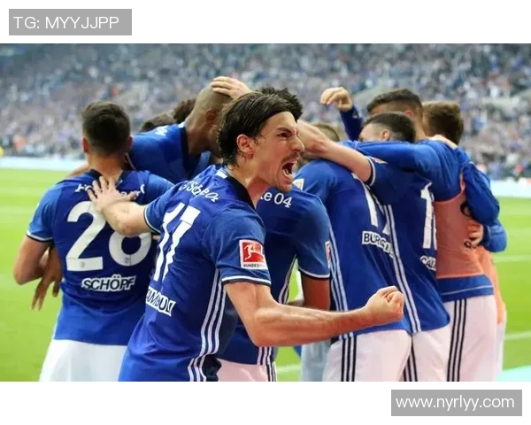 沙尔克04主场惨平，颓势未得到改善